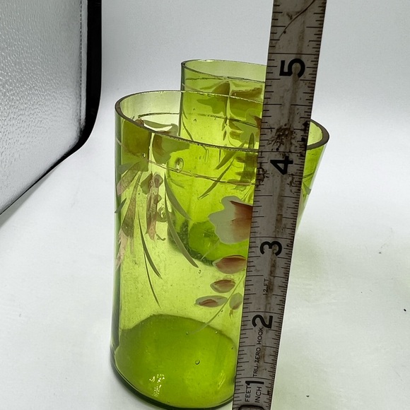 ANTIQUE EMERALD GREEN HAND-PAINTED BLOWN GLASS LEMONADE PITCHER & 4 GLASSES - Picture 8 of 8